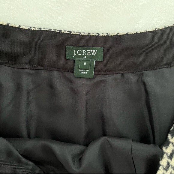 J. Crew Factory Black and White Wool Houndstooth, Faux Leather Mini Skirt, Sz 0 - Picture 7 of 9
